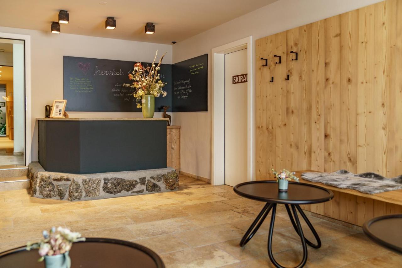 שלאדמינג Landhaus Hubertus Wellness & Breakfast מראה חיצוני תמונה