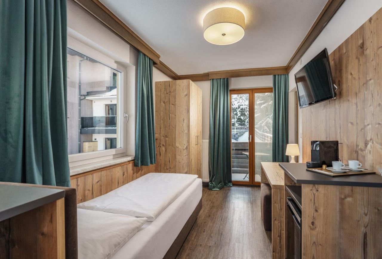 שלאדמינג Landhaus Hubertus Wellness & Breakfast מראה חיצוני תמונה