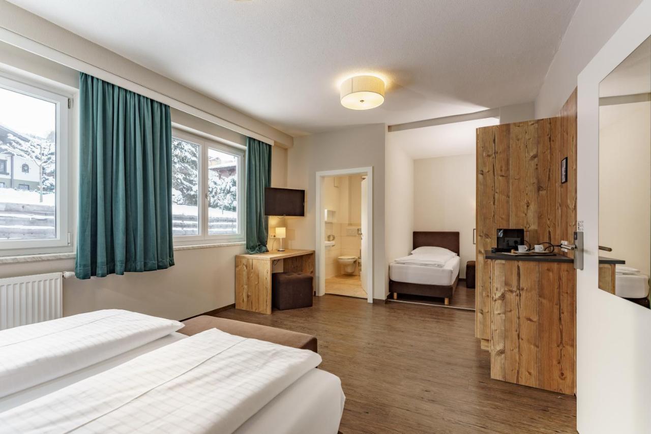 שלאדמינג Landhaus Hubertus Wellness & Breakfast מראה חיצוני תמונה